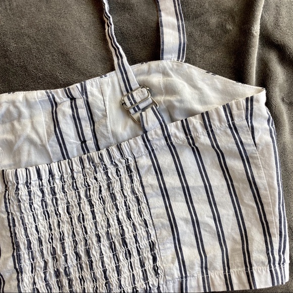 Kendall & Kylie Button up tank - Picture 4 of 5